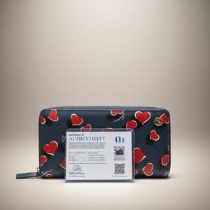 GUCCI Betty Interlock.G Heartbeat Print Zip Around Wallet Limited Edition w/ COA